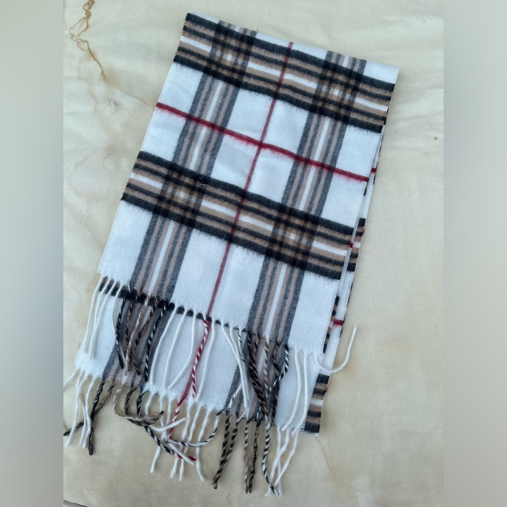 V. Fraas Scarf NWT